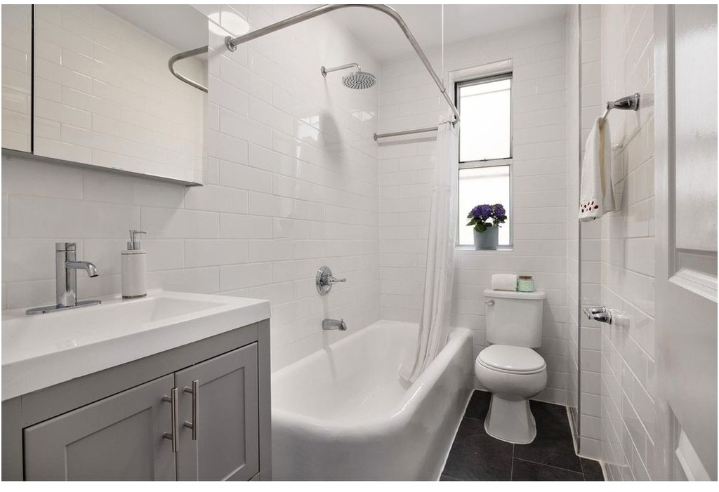 775 Riverside Drive - Photo 7