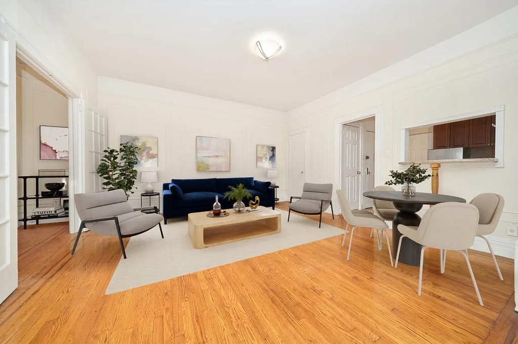 414 E 89th Street - Photo 0