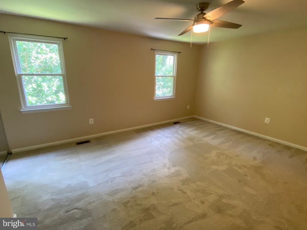 1210 Thomas Jefferson Place - Photo 9