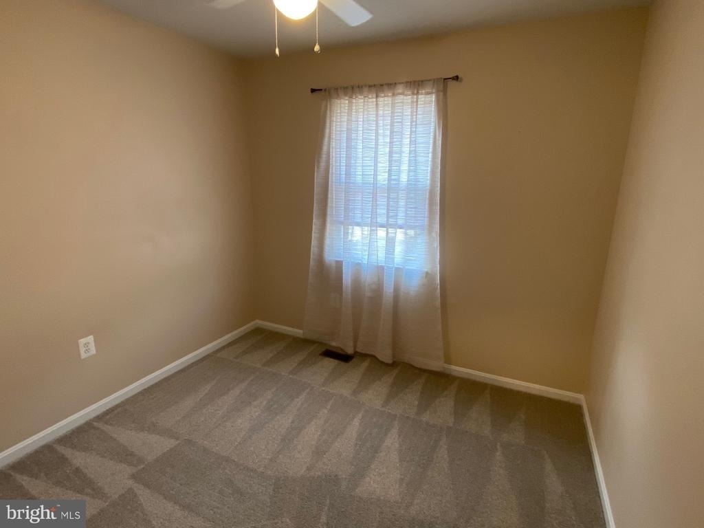 1210 Thomas Jefferson Place - Photo 5