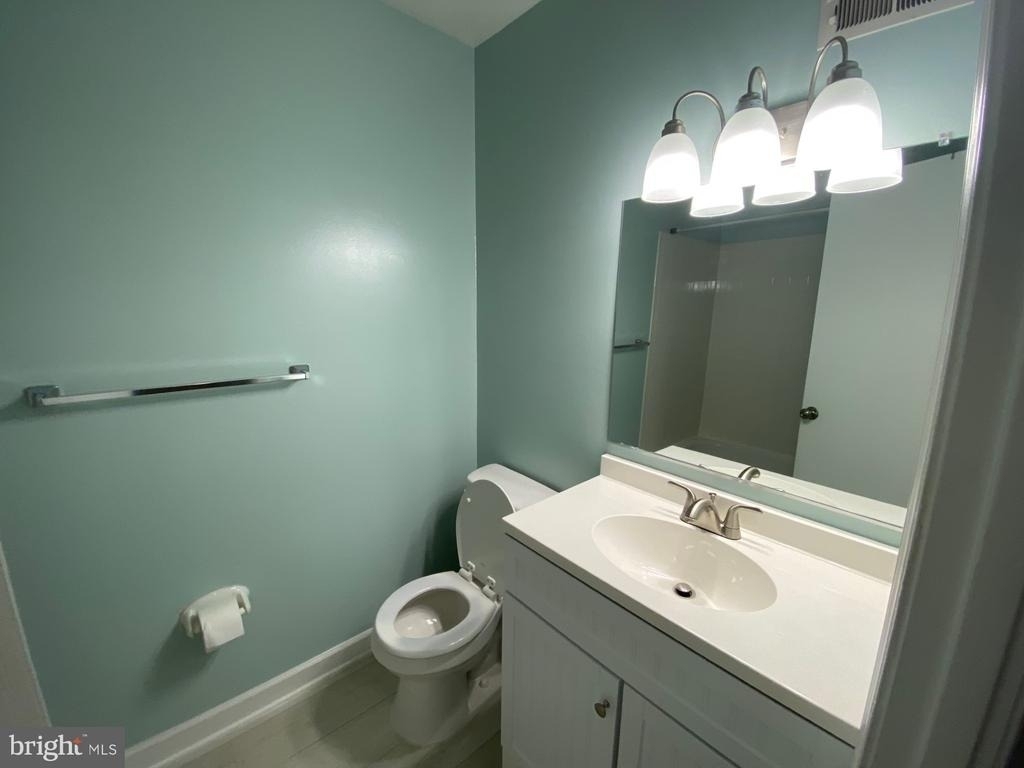 1210 Thomas Jefferson Place - Photo 6