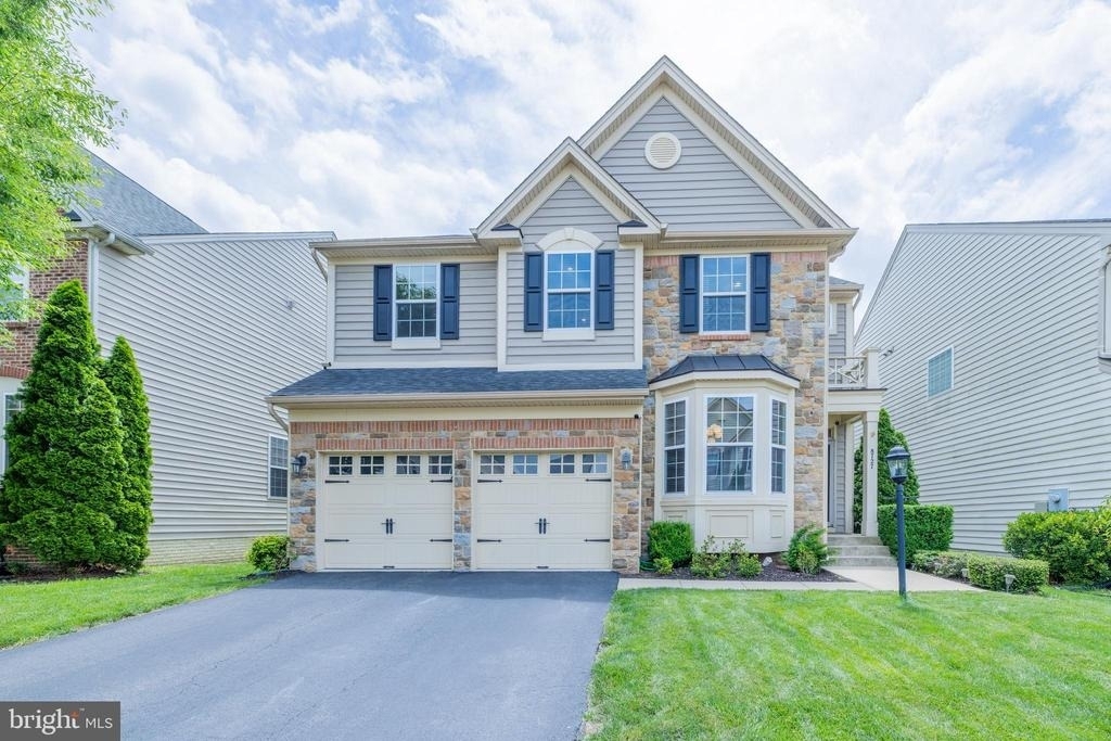 8727 Raleigh Mews - Photo 0