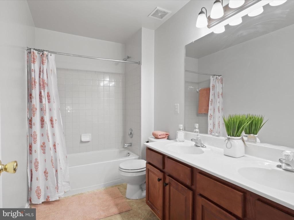 14203 Murphy Terrace - Photo 32