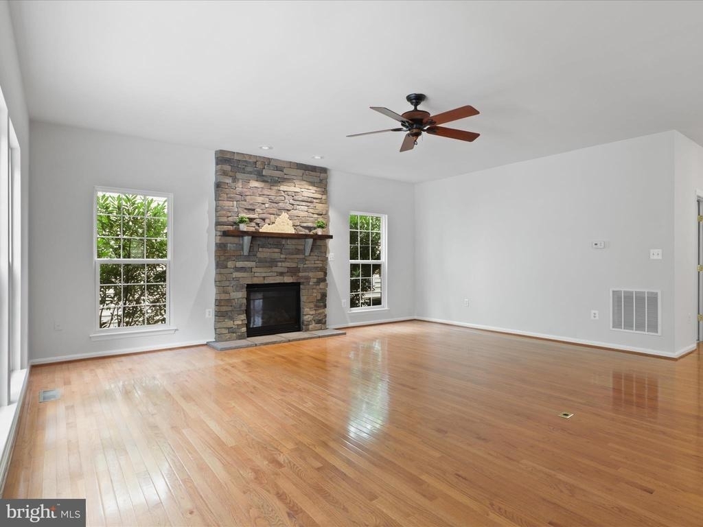 14203 Murphy Terrace - Photo 16