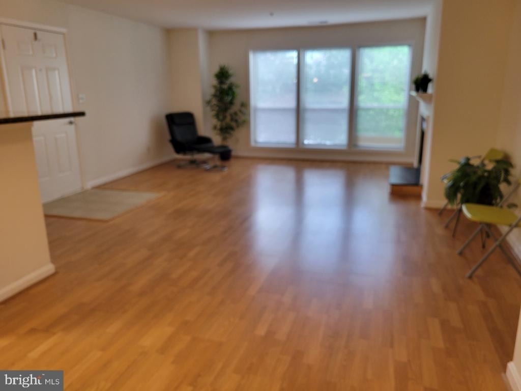 3178 Summit Square Drive - Photo 8