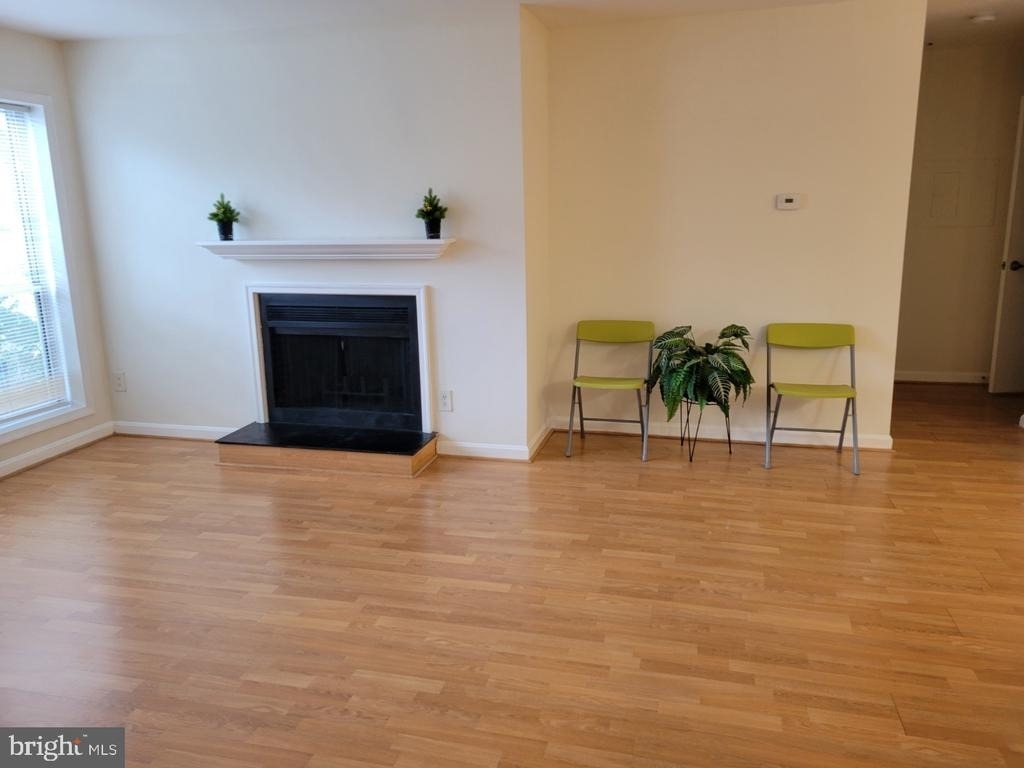 3178 Summit Square Drive - Photo 4
