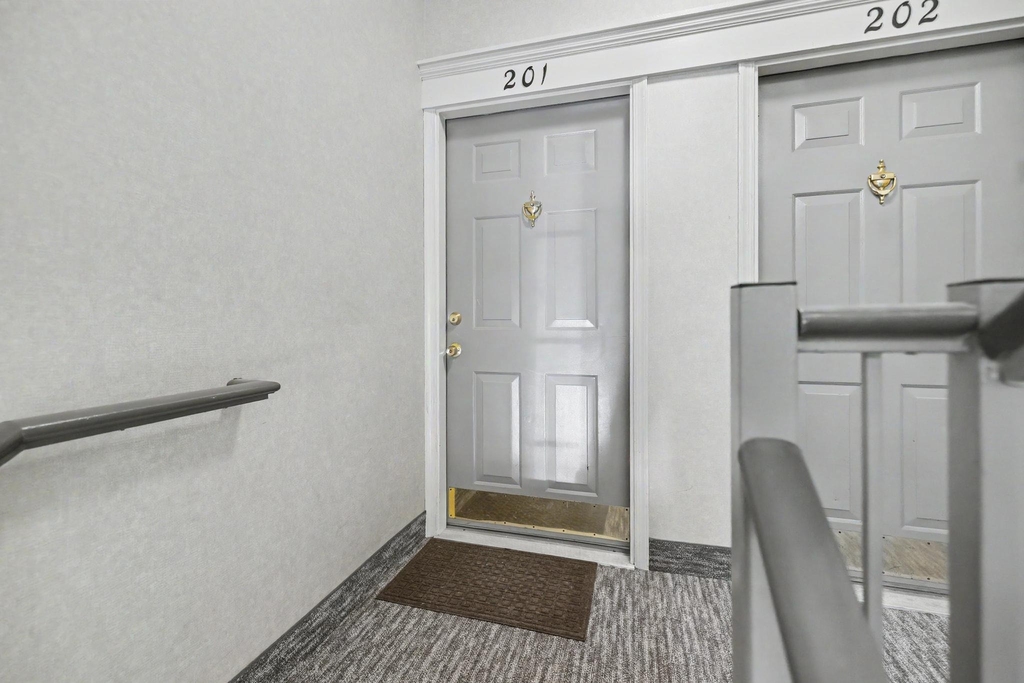 12102 Green Leaf Court - Photo 22