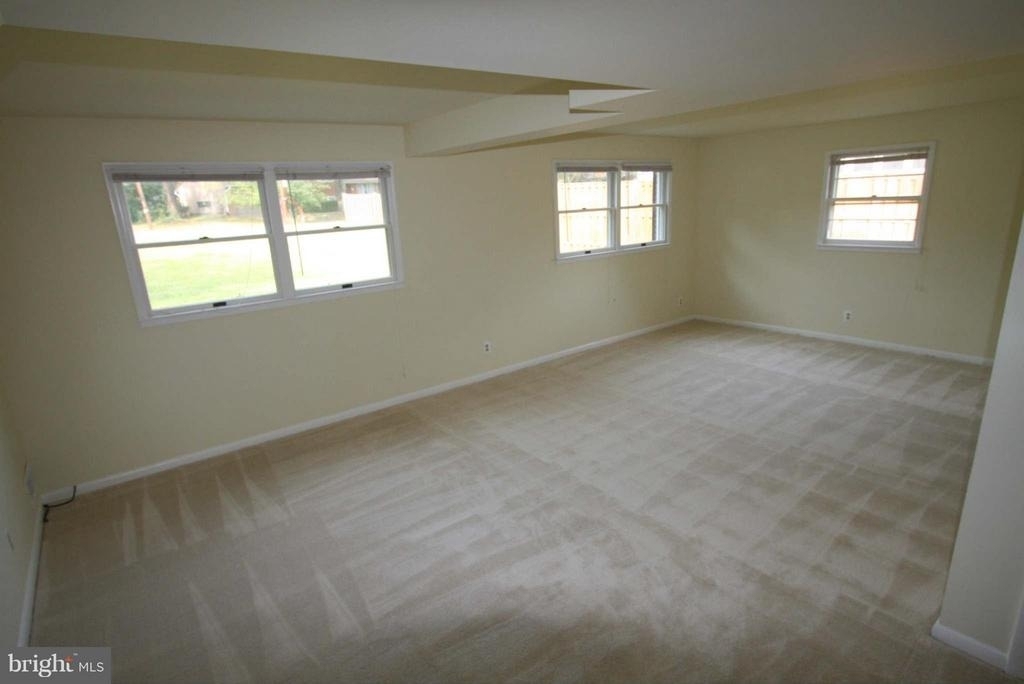1103 Roberta Court - Photo 15