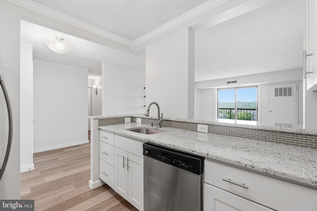 200 N Pickett Street - Photo 1