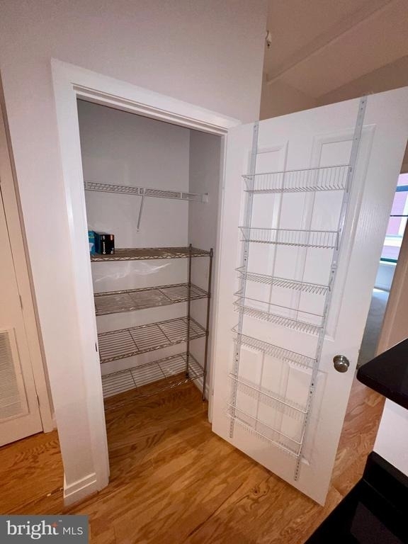 1205 N Garfield Street - Photo 5