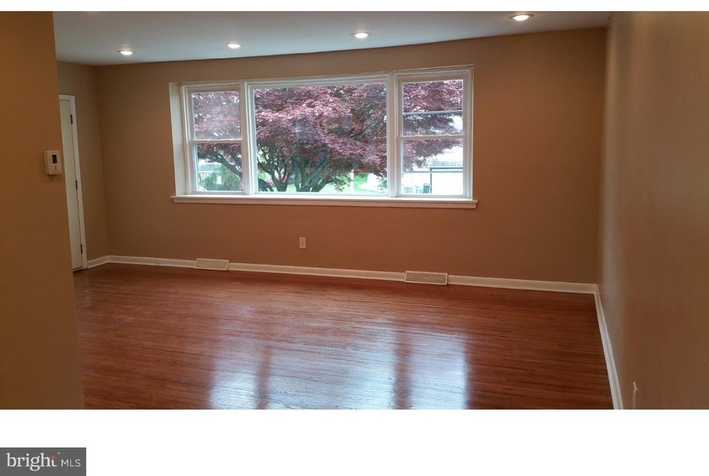 9960 Woodfern Road - Photo 2