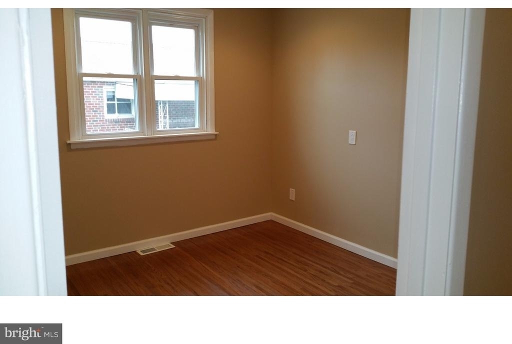 9960 Woodfern Road - Photo 8