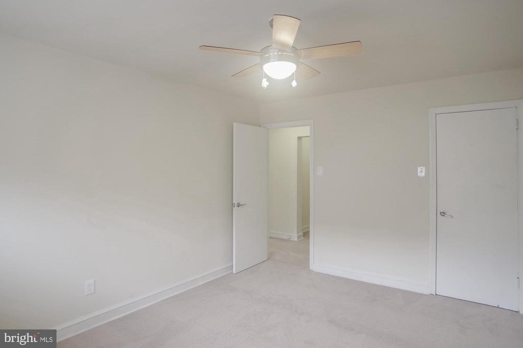 353-57 W Mount Airy Avenue - Photo 7
