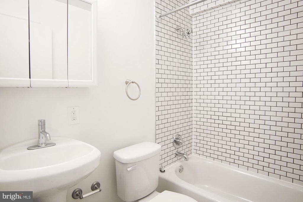 353-57 W Mount Airy Avenue - Photo 10