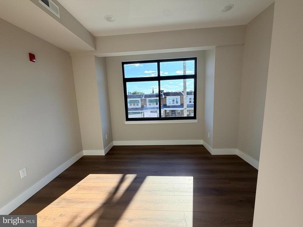 1015 N 45th Street - Photo 5