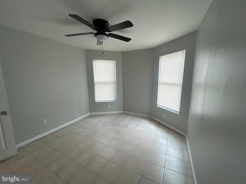 531 E Brinton Street - Photo 7