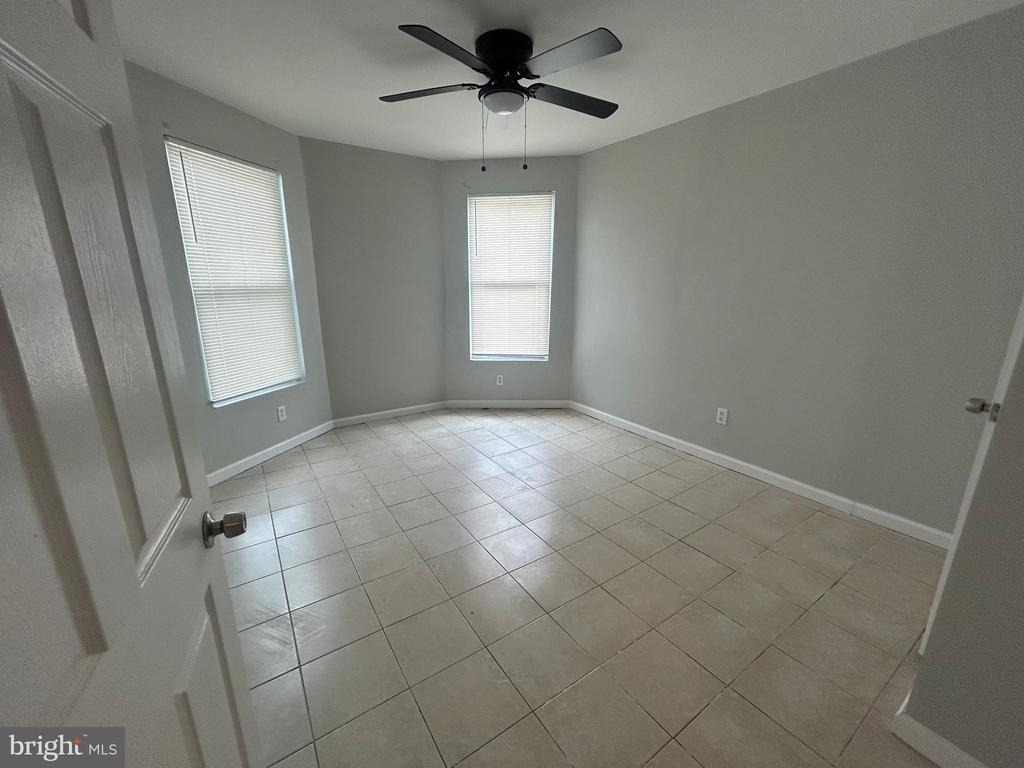 531 E Brinton Street - Photo 10