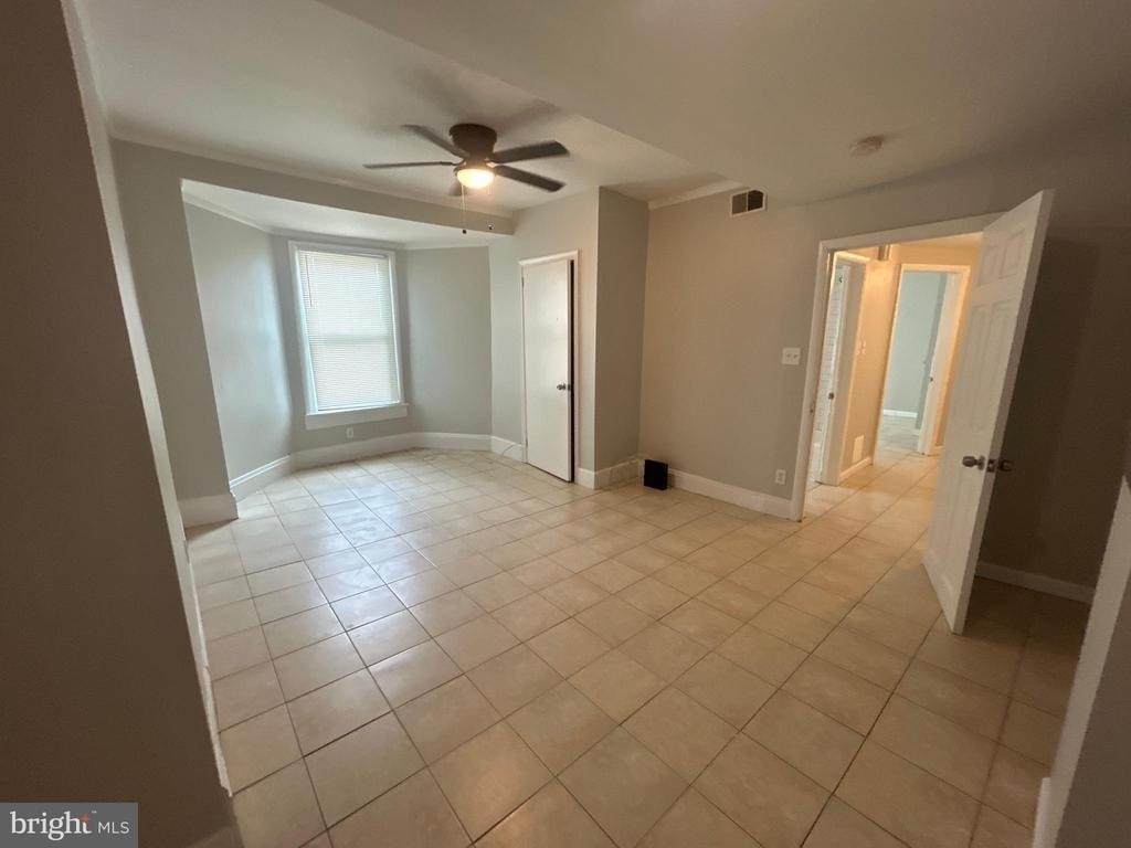 531 E Brinton Street - Photo 5