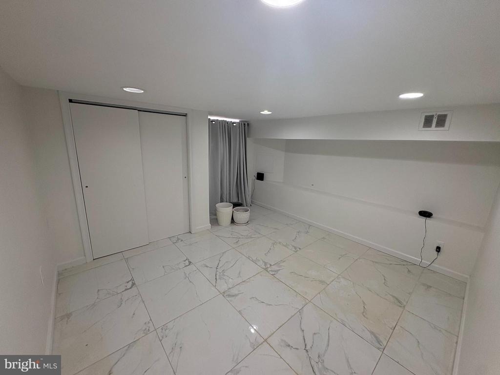 2122 S Hicks Street - Photo 8