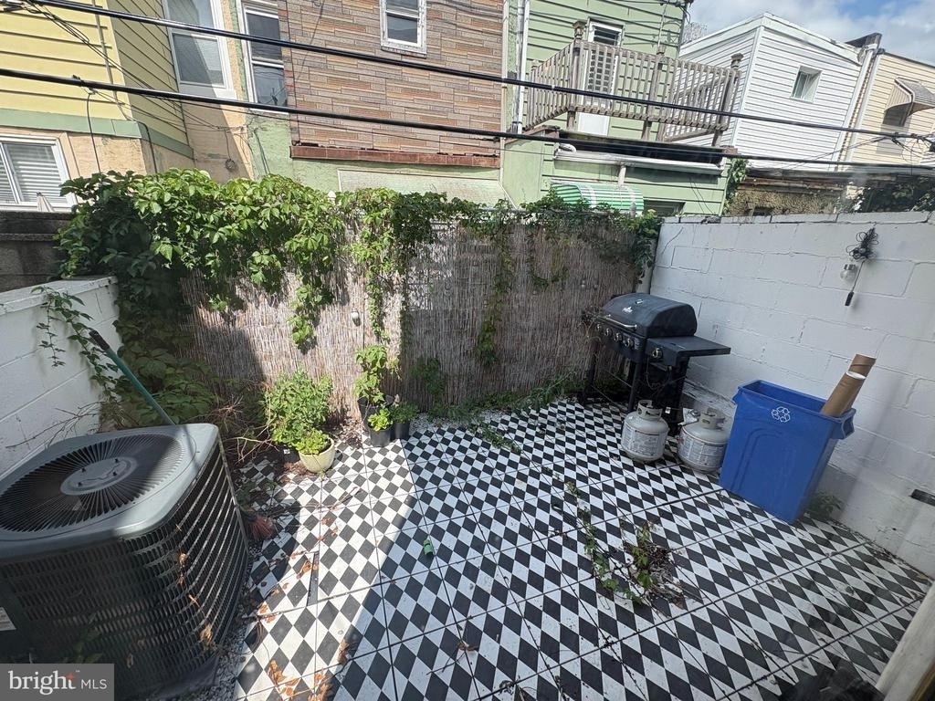 2122 S Hicks Street - Photo 10