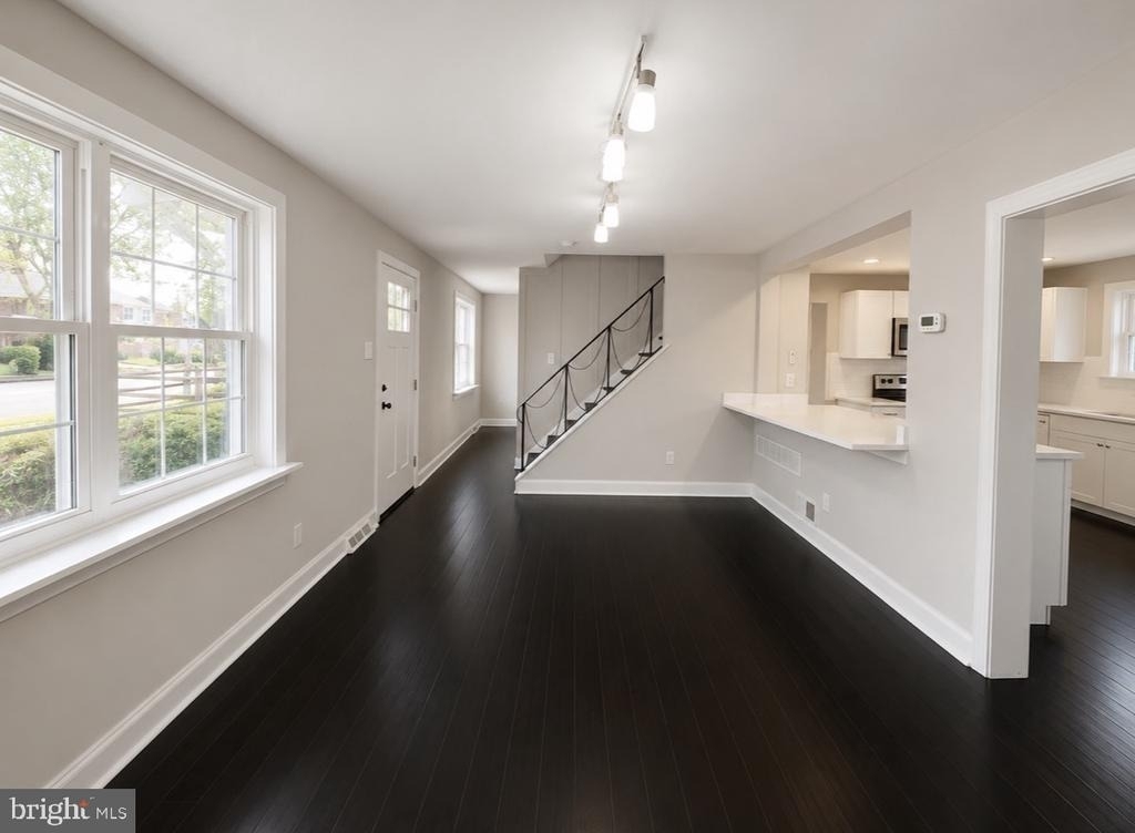 256 W Beidler Road - Photo 5