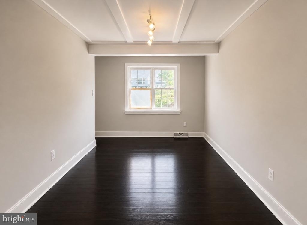256 W Beidler Road - Photo 11