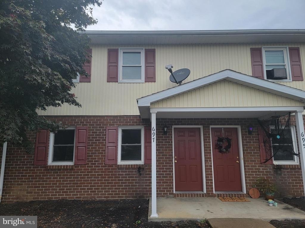 691 Center Drive - Photo 0