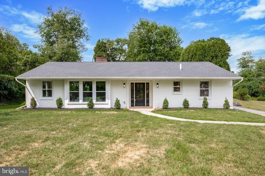 104 Furlong Avenue - Photo 0