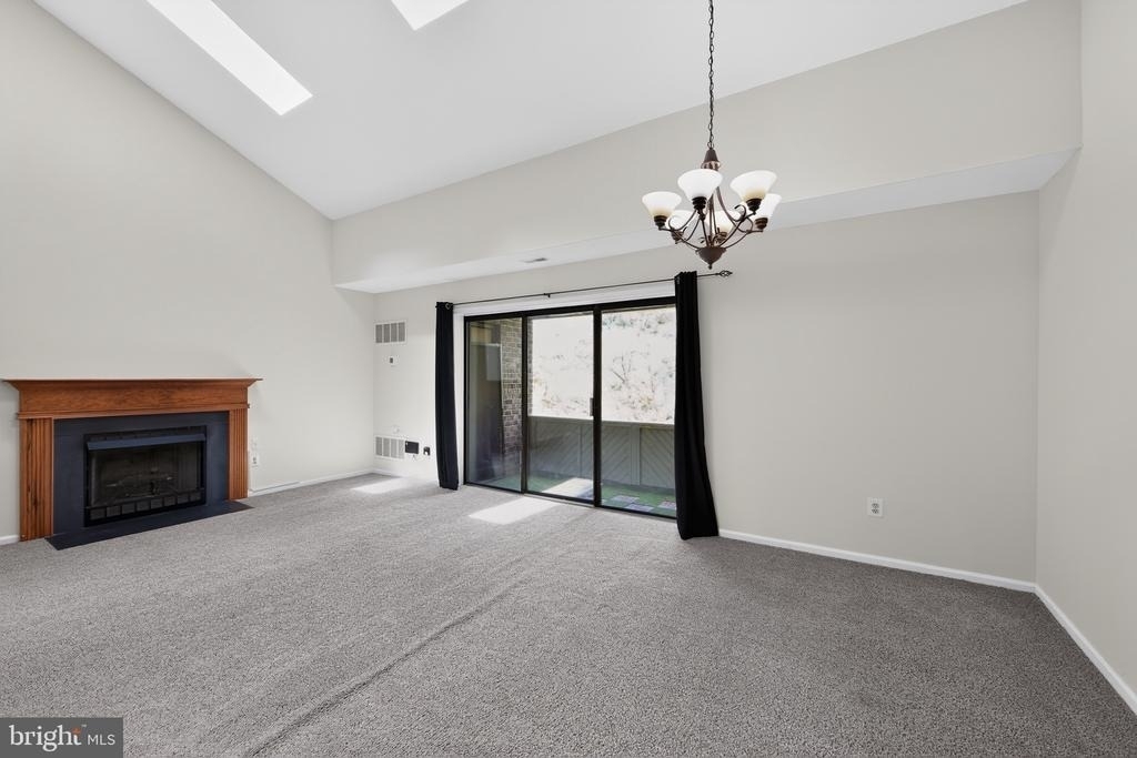 710 Mountainview Drive - Photo 2