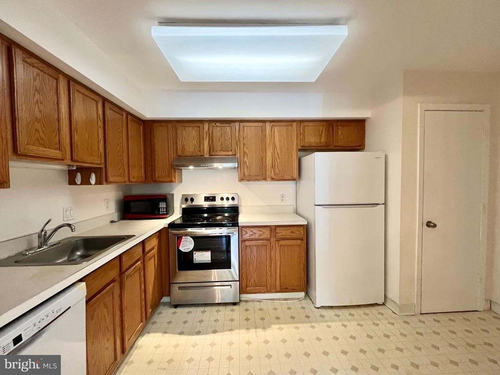 2217 Sayre Drive - Photo 8