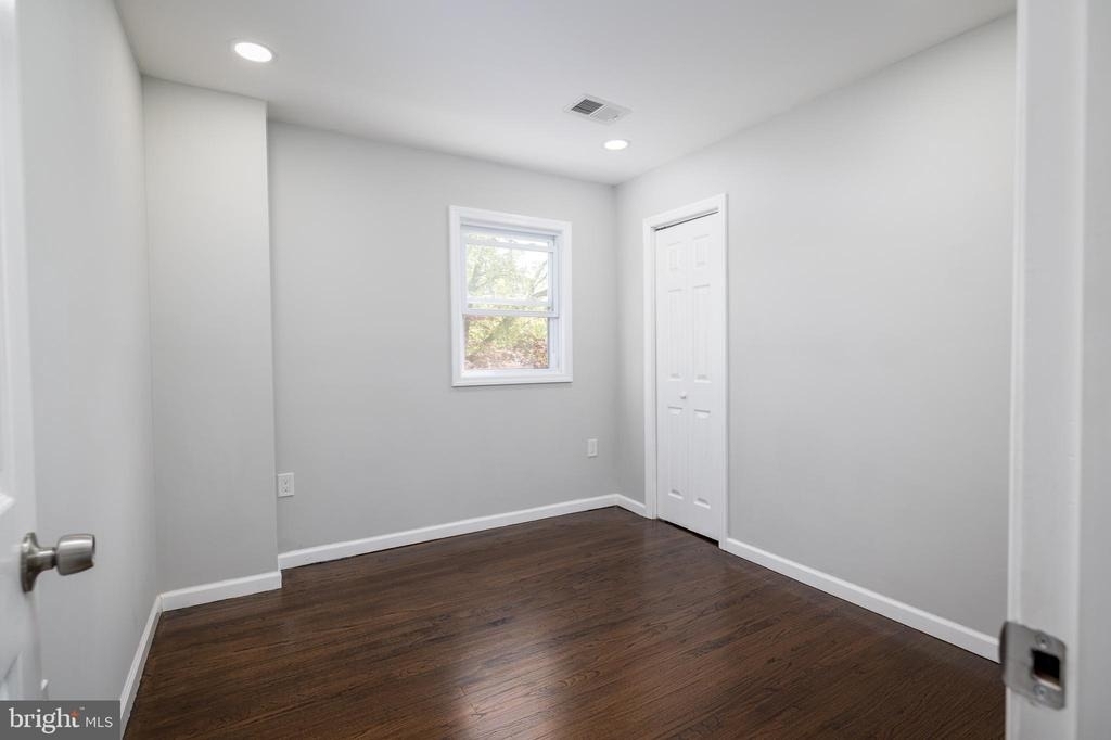 21 Dixmont Avenue - Photo 15