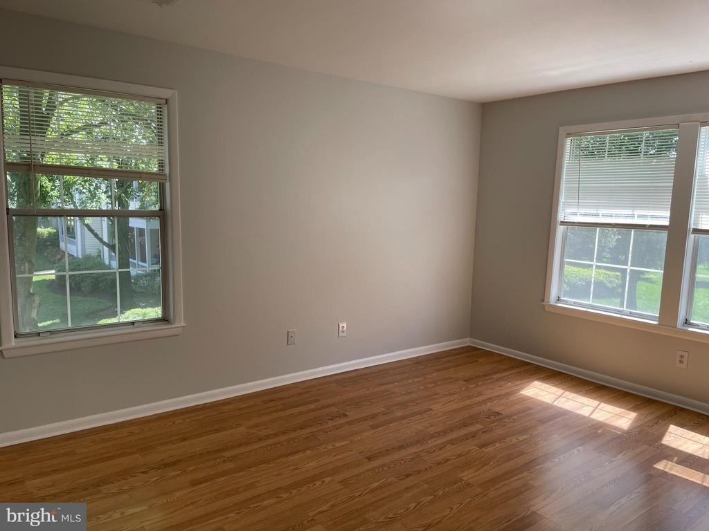 205 Salem Court - Photo 8