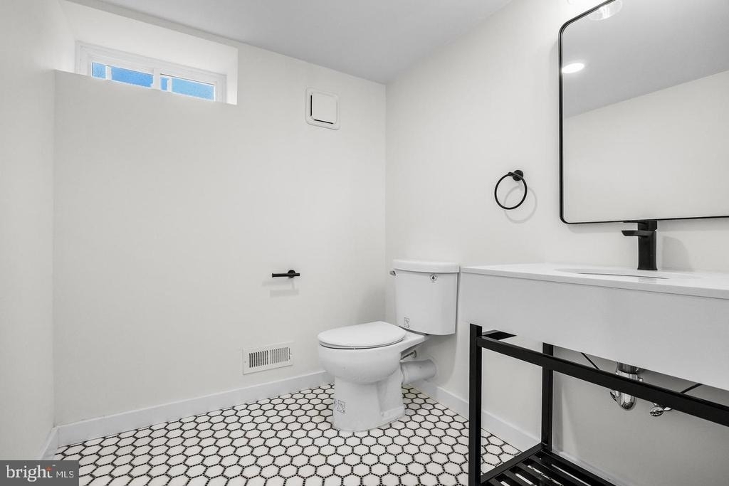 201 Centre Street - Photo 38