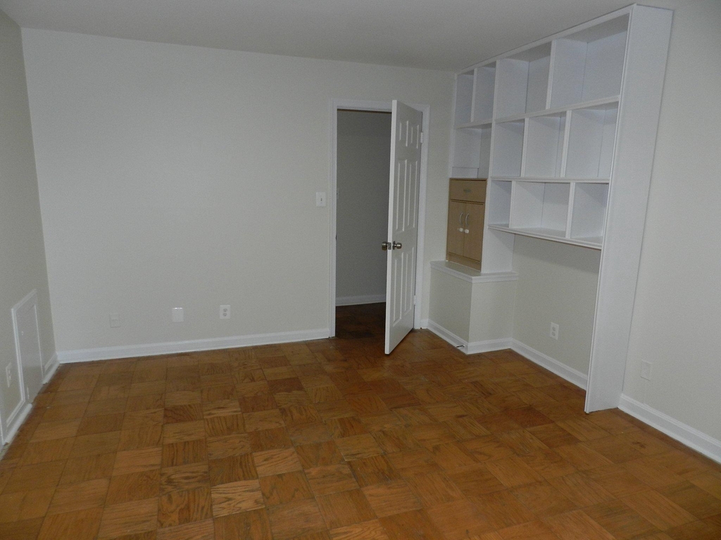 5956 Westchester Park Drive - Photo 10