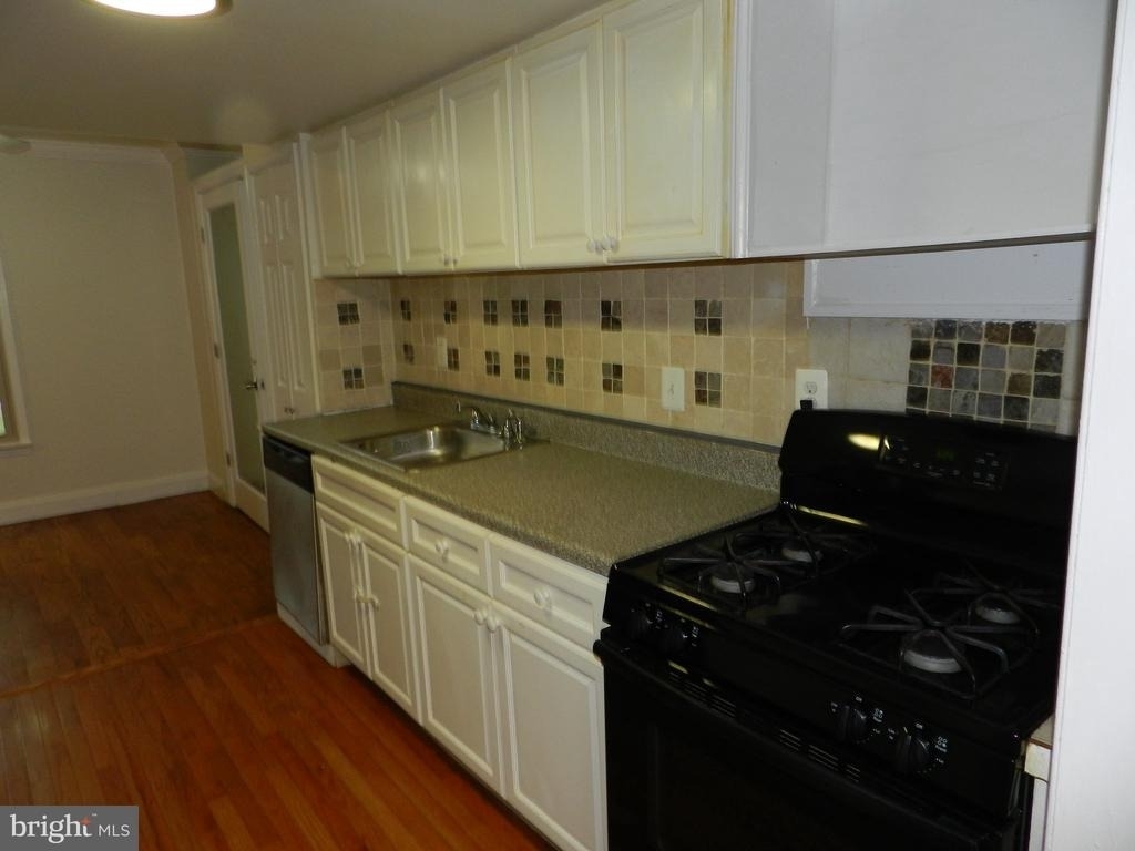 5956 Westchester Park Drive - Photo 5