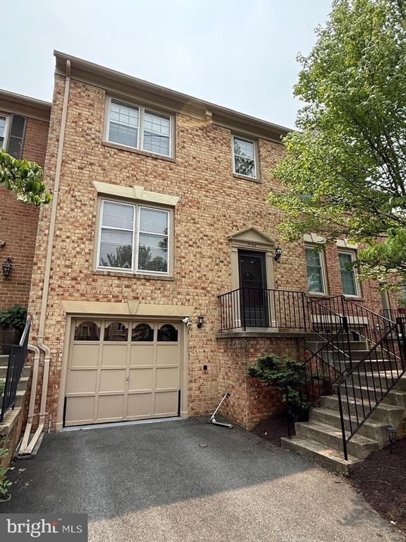 7136 Swansong Way - Photo 0