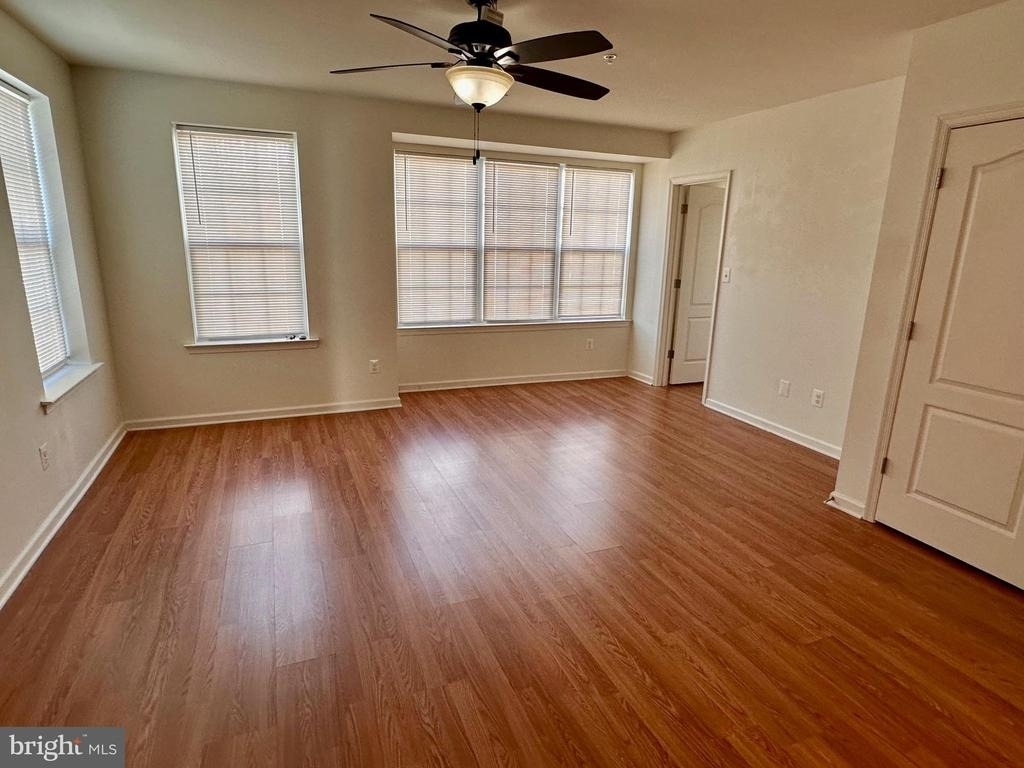 22928 Spicebush Drive - Photo 12