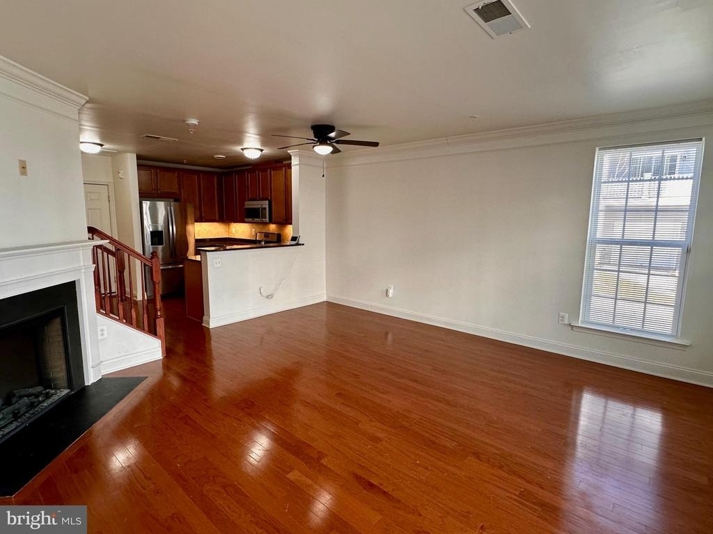 22928 Spicebush Drive - Photo 3