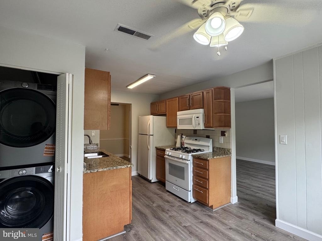 8723 Hayshed Lane - Photo 10