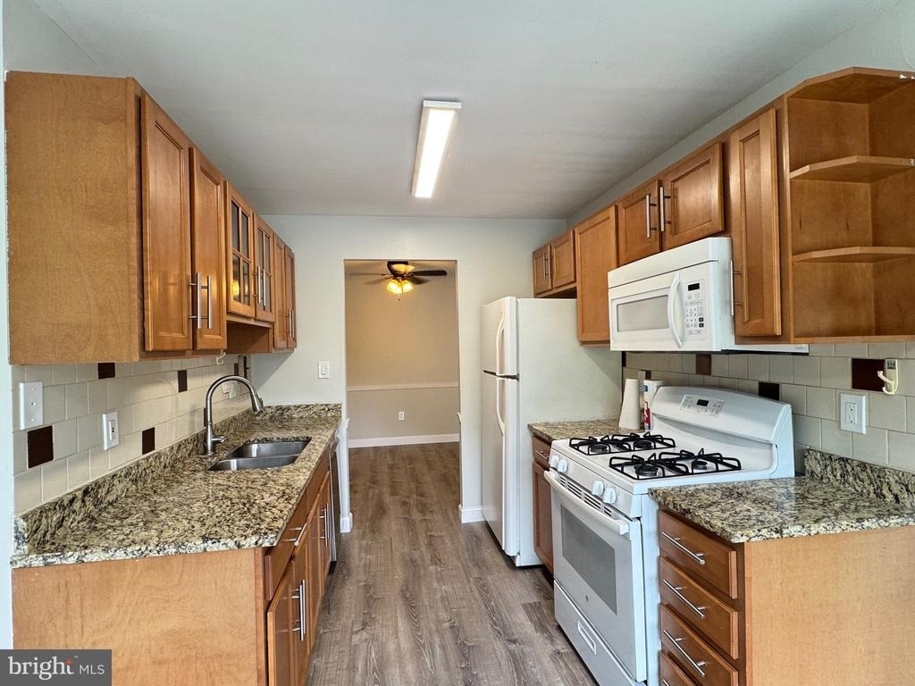 8723 Hayshed Lane - Photo 6