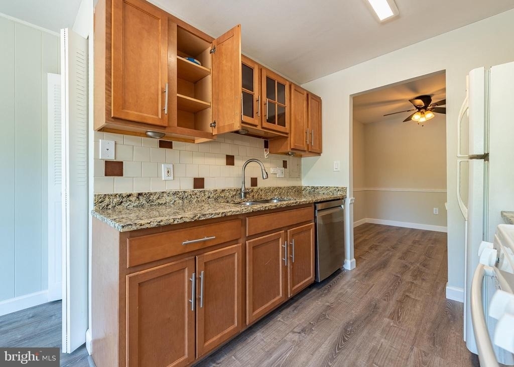 8723 Hayshed Lane - Photo 4