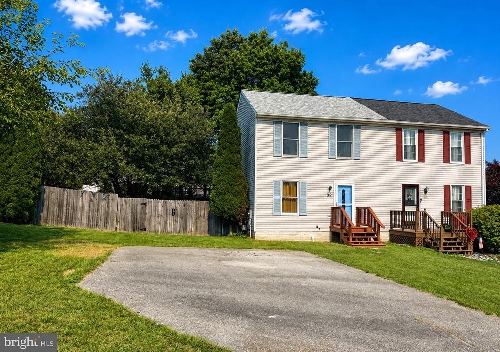 32 Provincial Parkway - Photo 0