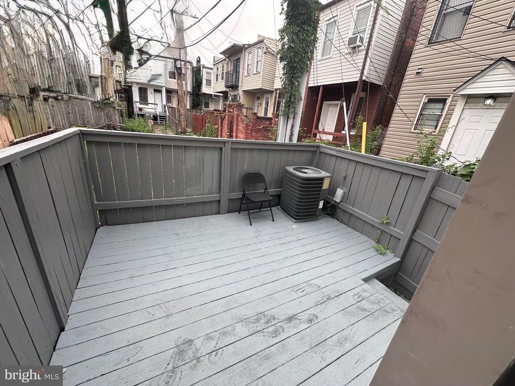 306 Penn Street - Photo 3