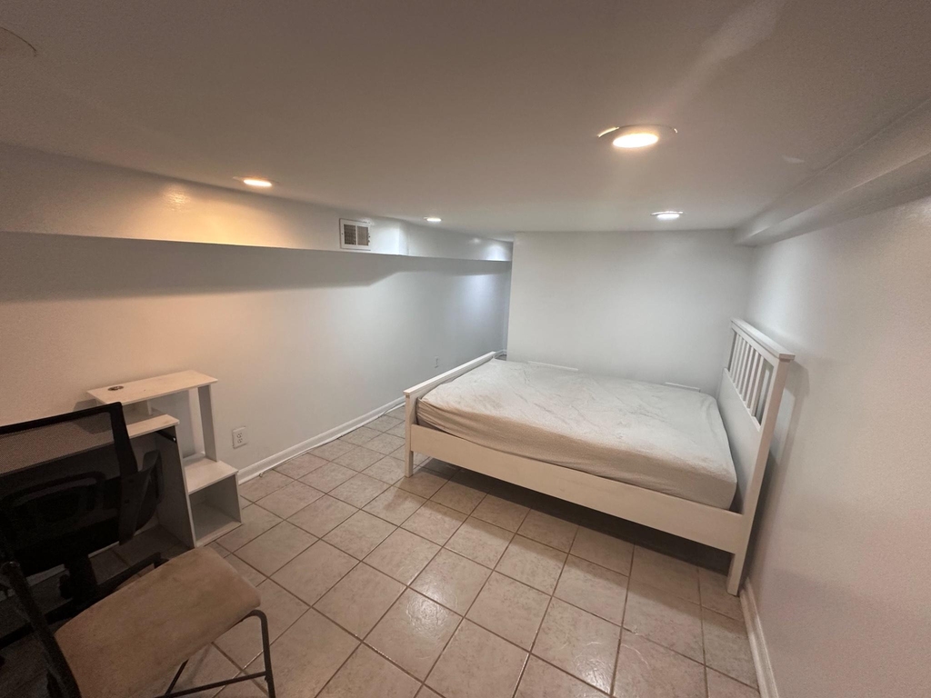 306 Penn Street - Photo 2