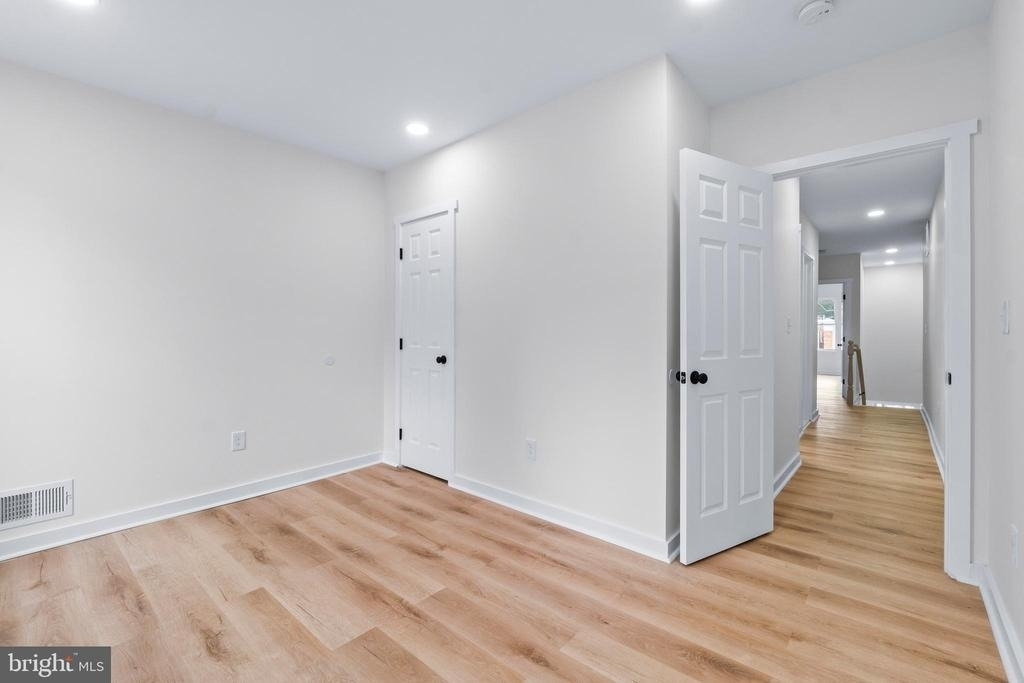 530 E 38th Street - Photo 20