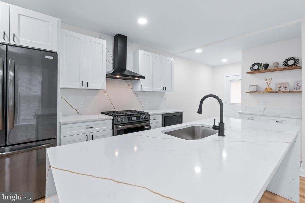 530 E 38th Street - Photo 11