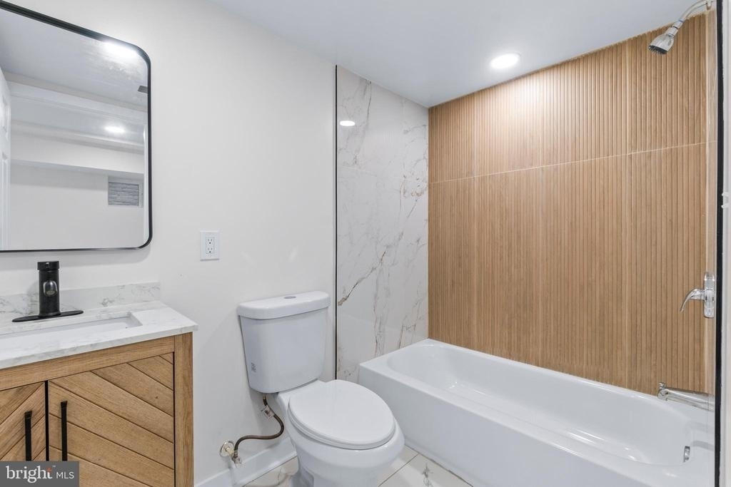 530 E 38th Street - Photo 29