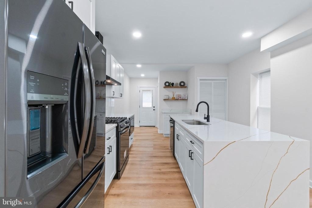 530 E 38th Street - Photo 10