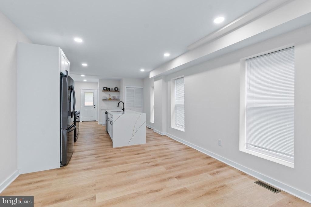530 E 38th Street - Photo 8