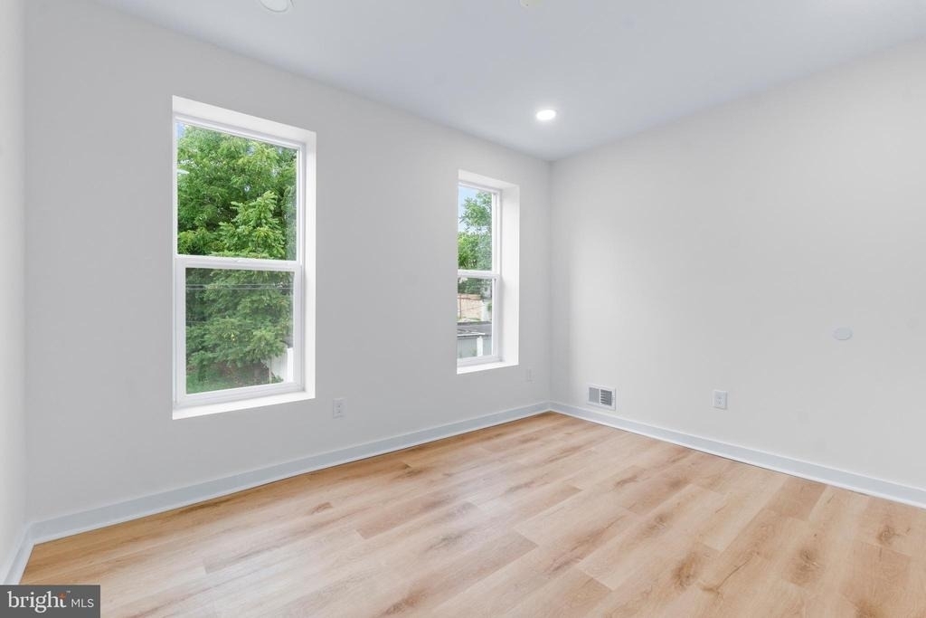 530 E 38th Street - Photo 19